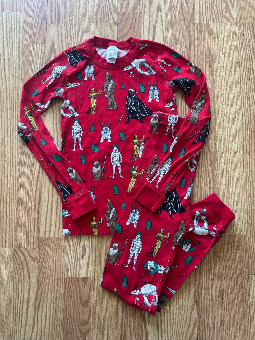 Hanna Andersson Red Christmas Star Wars Character Pajama Set Size 140/US10 EUC